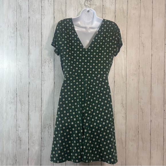 Kaileigh Daisy Print Swing Dress Small/Medium - Picture 2 of 5
